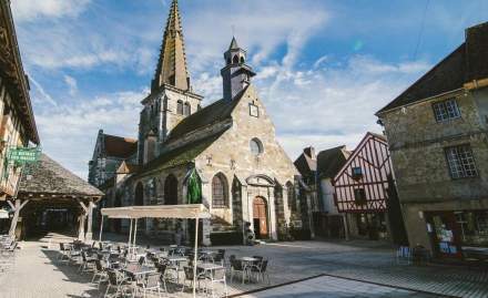 Nolay Eglise Saint-Martin Hautes Côtes de Beaune Bourgogne