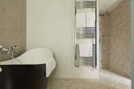 <span><span><span>Vue intérieur-9-Chambre-La-Pièce-sous-le-Bois-Château-Saint-Aubin-Prosper-Maufoux</span></span></span>