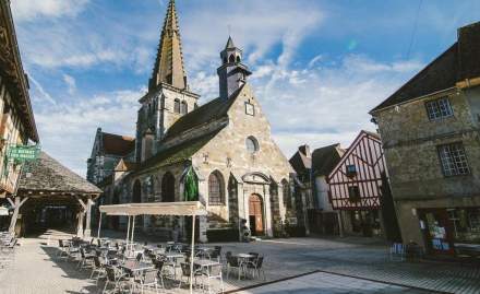Nolay Eglise Saint-Martin Hautes Côtes de Beaune Bourgogne 