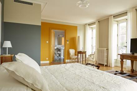 <span><span><span>Vue intérieur-4-Chambre-La-Combe-Château-Saint-Aubin-Prosper-Maufoux</span></span></span>